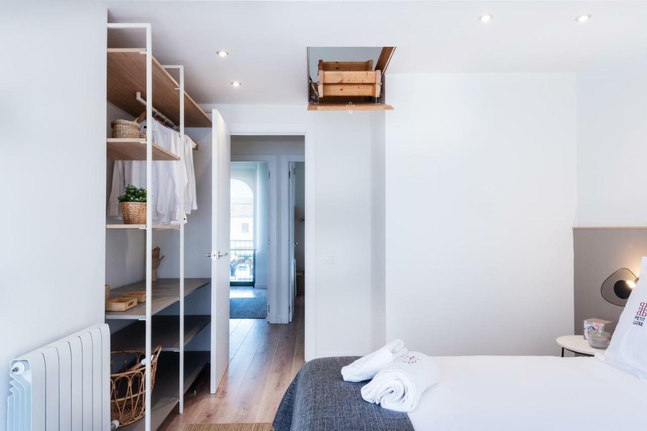 Petit Luxe Tobella Esquerra Apartment Terrassa Exterior foto